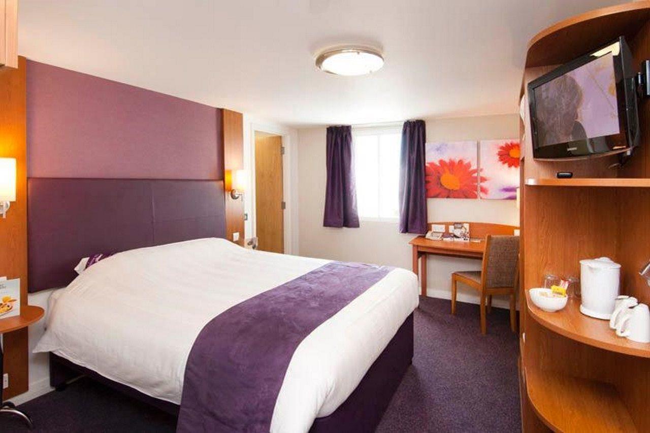 Premier Inn West Bromwich Central Eksteriør bilde
